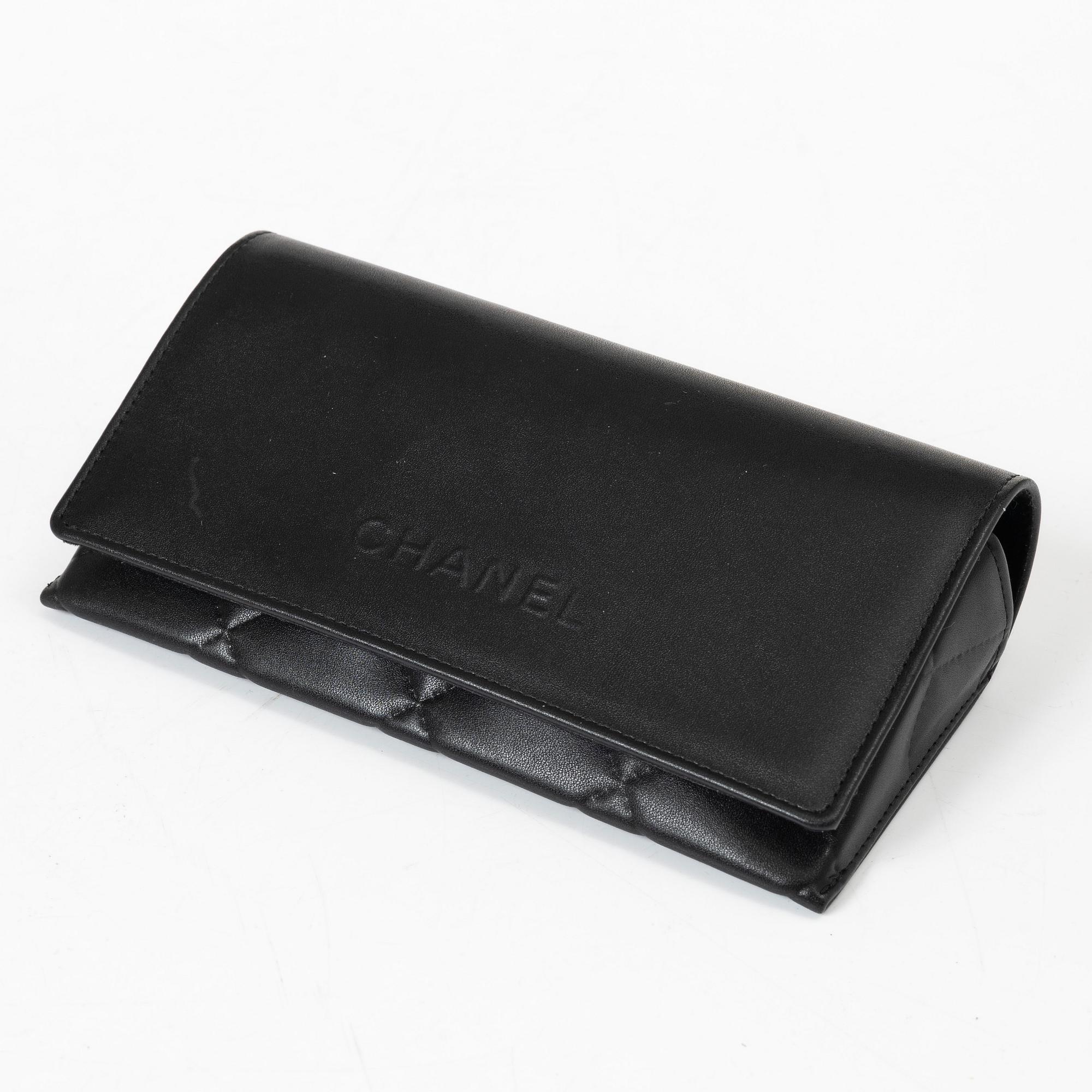 Chanel, solglasögon.