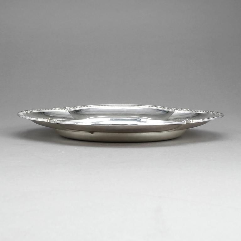 SKÅLFAT, silver. CG Hallberg, Stockholm 1905. Vikt ca 728 gram.