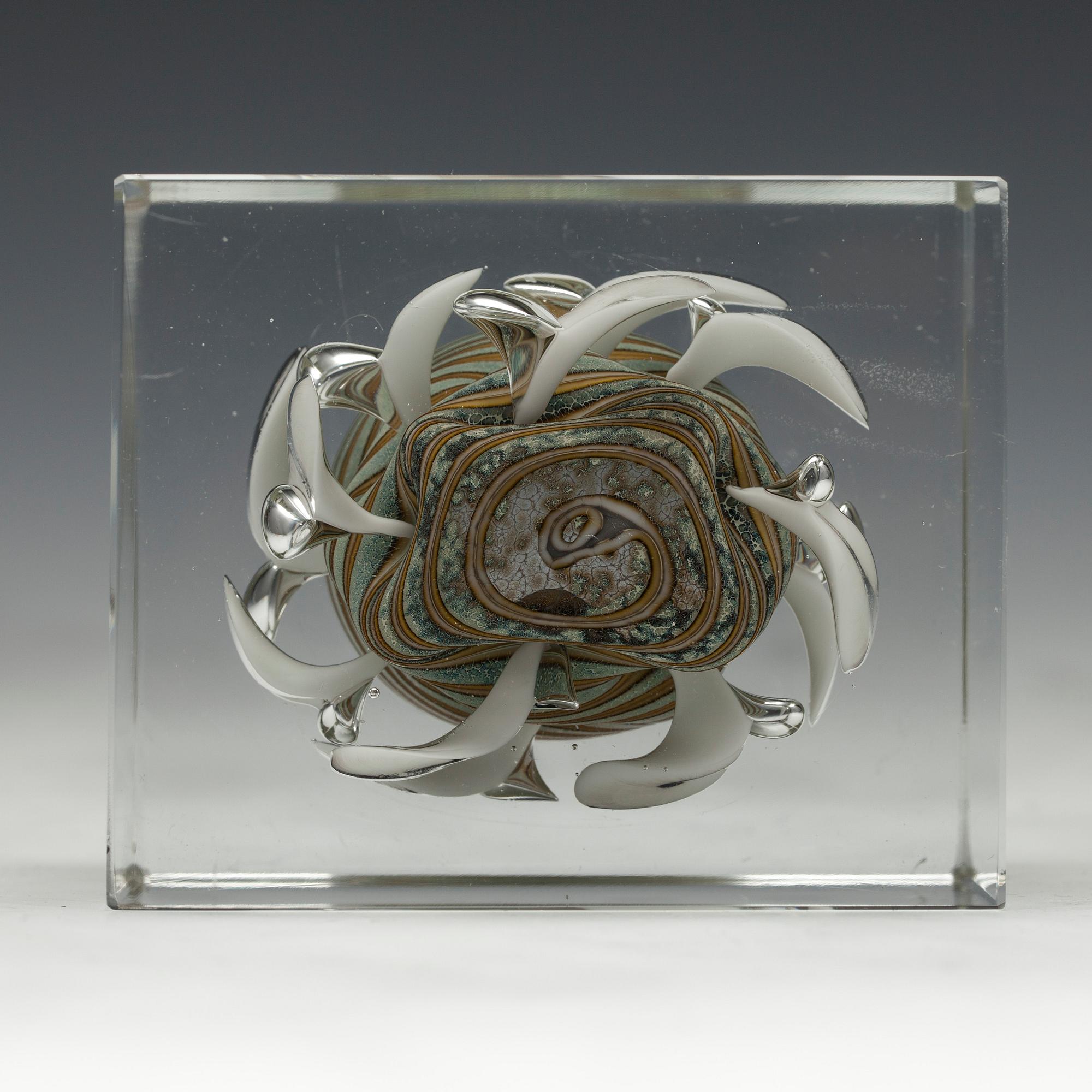 ÅRSKUB, glas, signerad Oiva Toikka, Nuutajärvi 1981, numrerad 1280/2000.