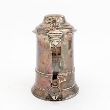 An English 18th century silver tankard mark of John King London 1778, weight 802 grams.