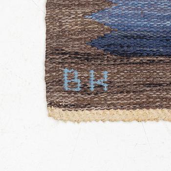 Berit Koenig, matta, "Viggen blå" rölakan, signerad BK SH, ca 245 x 190 cm.