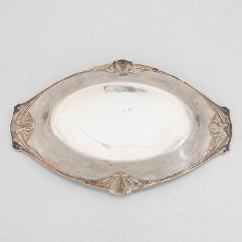 A Swedish silver Art Nouveau bowl, mark of Carl Andreas Kjernås, Gothenburg 1918.