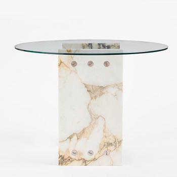 Per Söderberg, ett unikt bord, "PS Bespoke Cube”, No Early Birds, 2021.