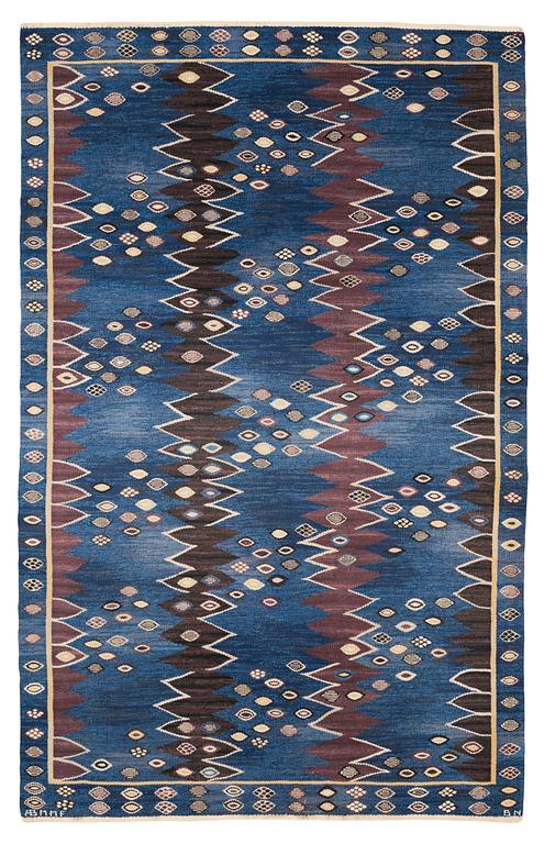 CARPET. "Snäckorna". Tapestry weave (gobelängteknik). 311,5 x 196,5 cm. Signed AB MMF BN.