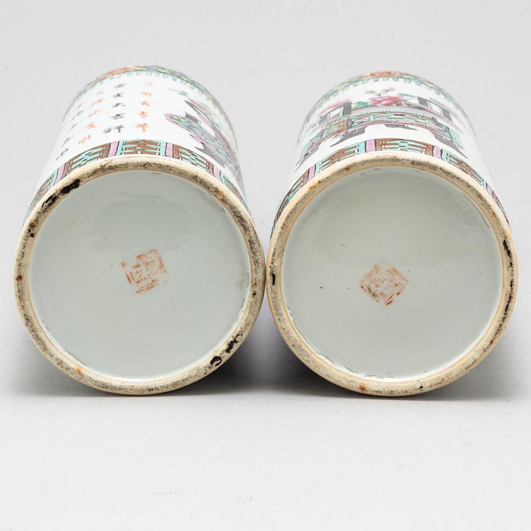 A pair of famille rose porcelain hat stands, Qing dynasty, late 19th/early 20th century.