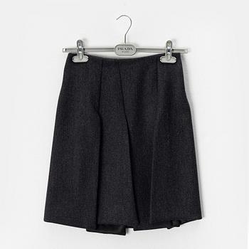 Prada, A wool skirt, size 38.