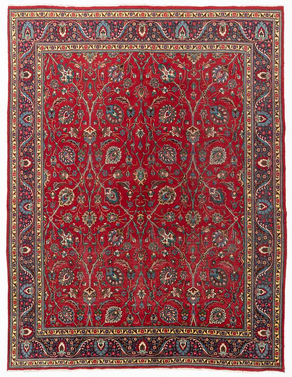 A Carpet, Täbriz, circa 385 x 300 cm.
