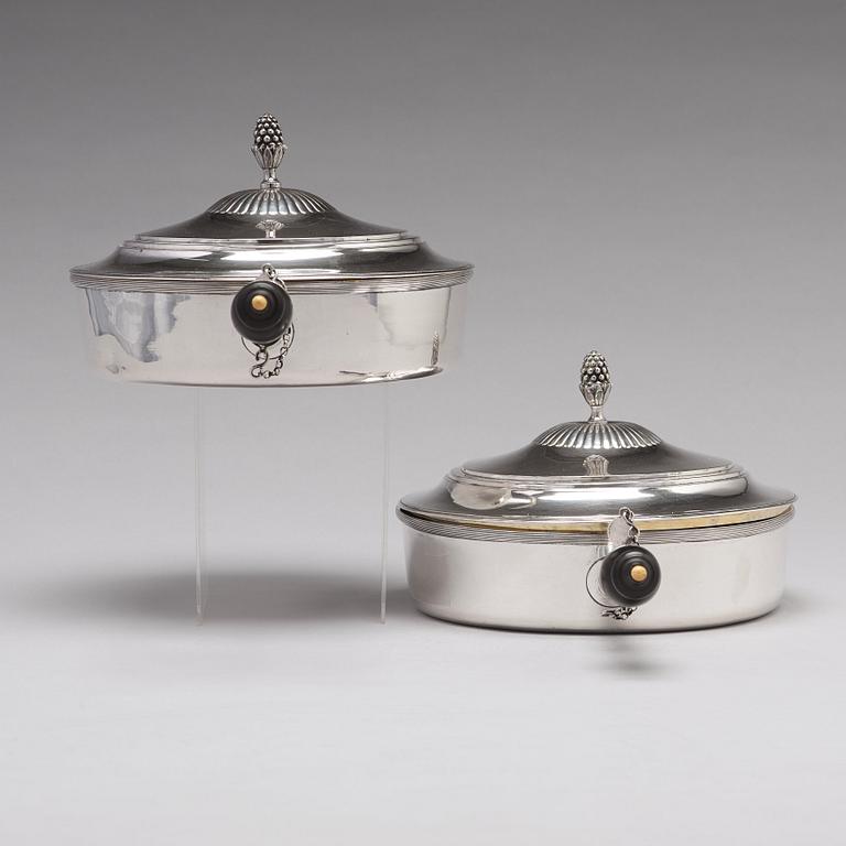 A pair of Swedish 18th century parcel-gilt dishes and cover, mark of Pehr Zethelius, Stockholm 1795.