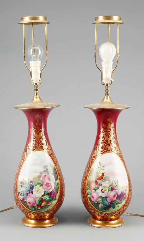BORDSLAMPOR, ett par, 1900-tal.