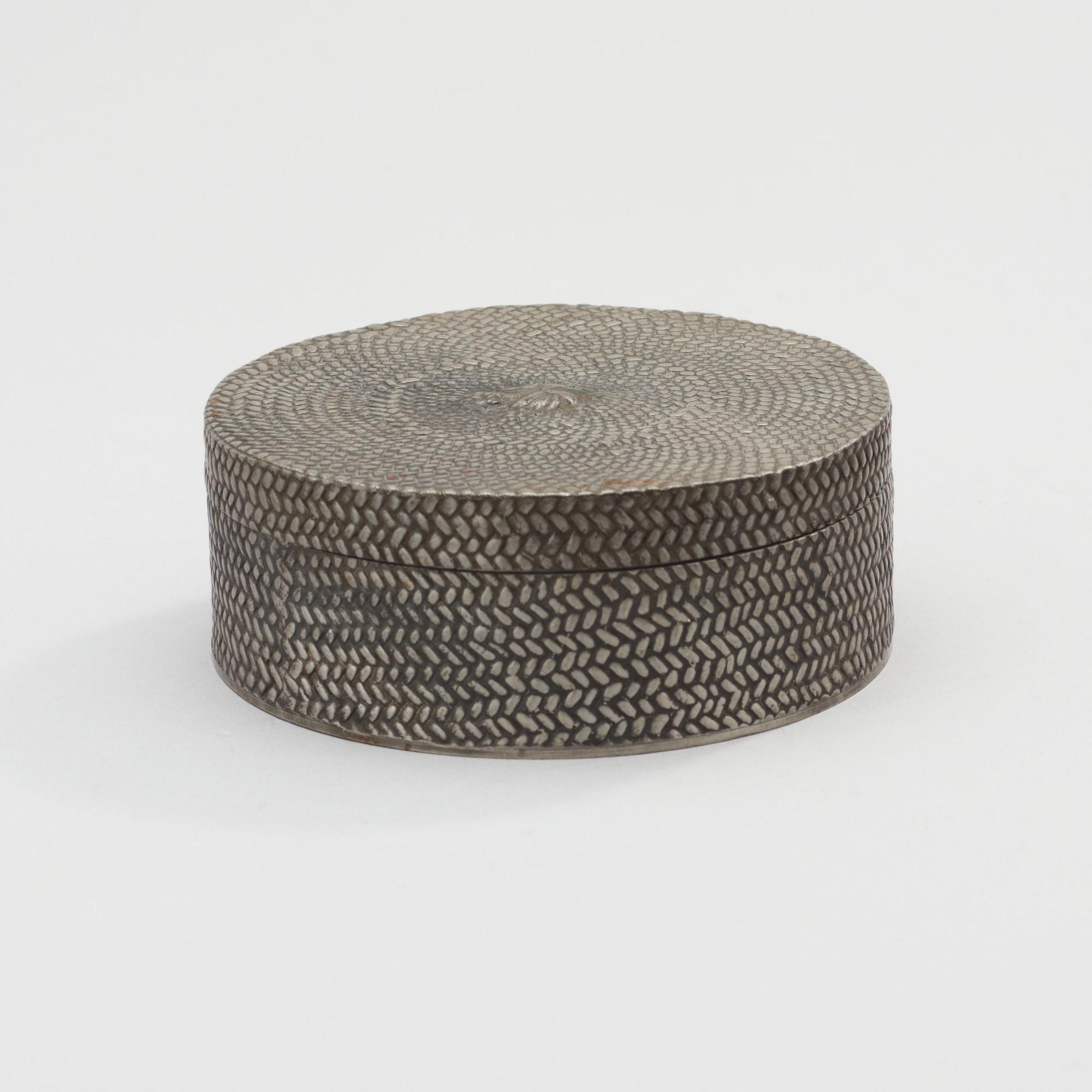 ESTRID ERICSON, ask med lock, Firma Svenskt Tenn, Stockholm 1952.