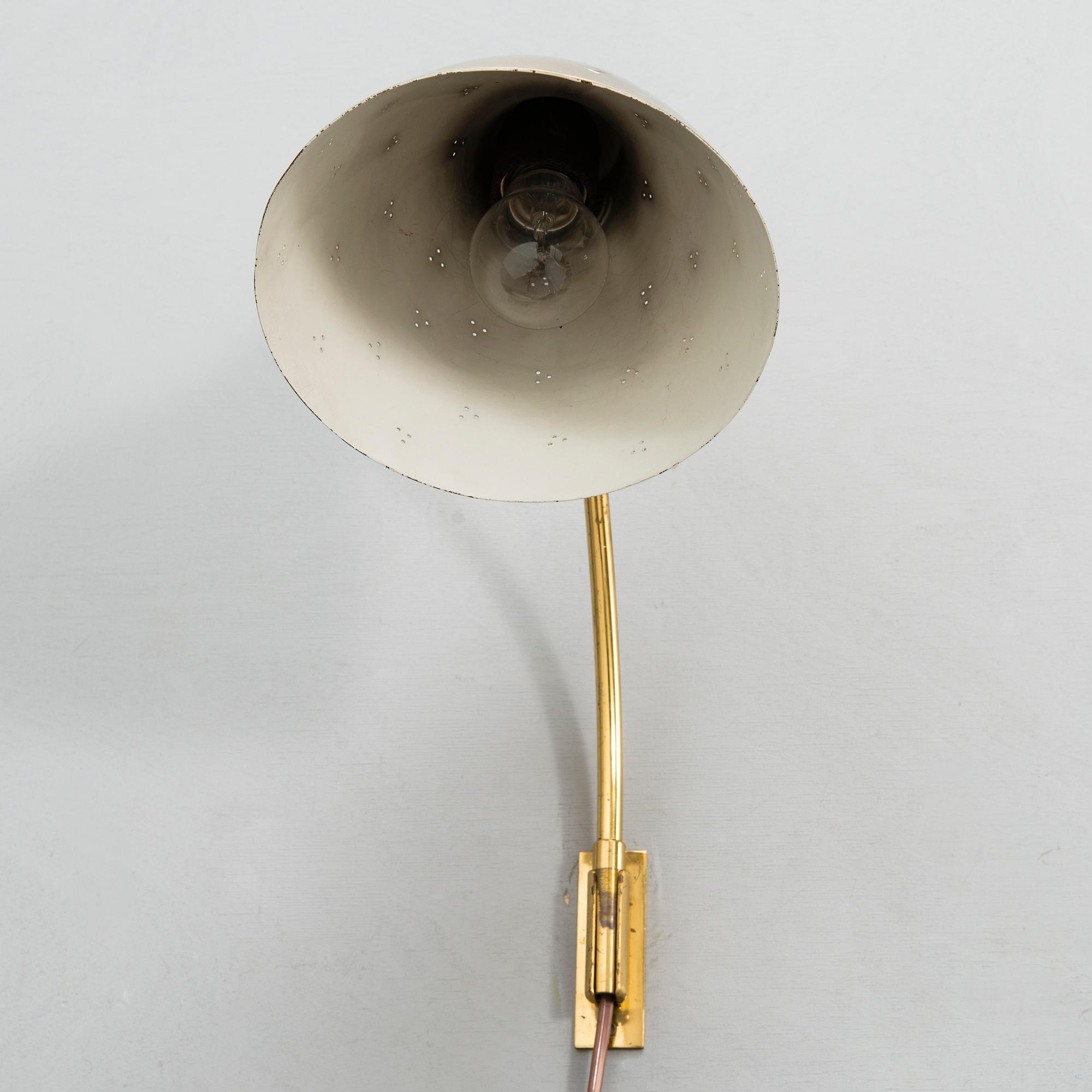 LISA JOHANSSON-PAPE, seinävalaisin, malli 3055, Stockmann Orno 1900-luvun puoliväli.