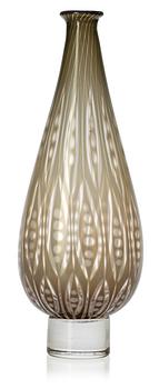 717. A Nils Landberg 'slipgraal' glass vase, Orrefors 1957.