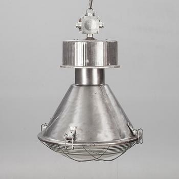 TAKLAMPA, industrimodell. Höjd c:a 72 cm.