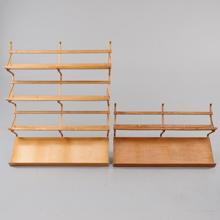 Two Bruno Mathsson birch shelves, Firma Karl Mathsson, 1940-50's.