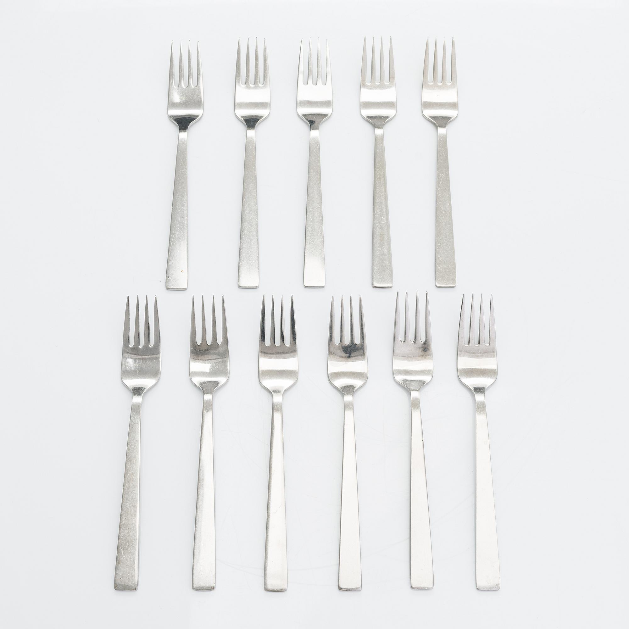 Beretl Gardberg, cutlery 56 pcs, and a lidded bowl, stainless steel, Sorsakoski, Fiskars, latter half the 20th century.
