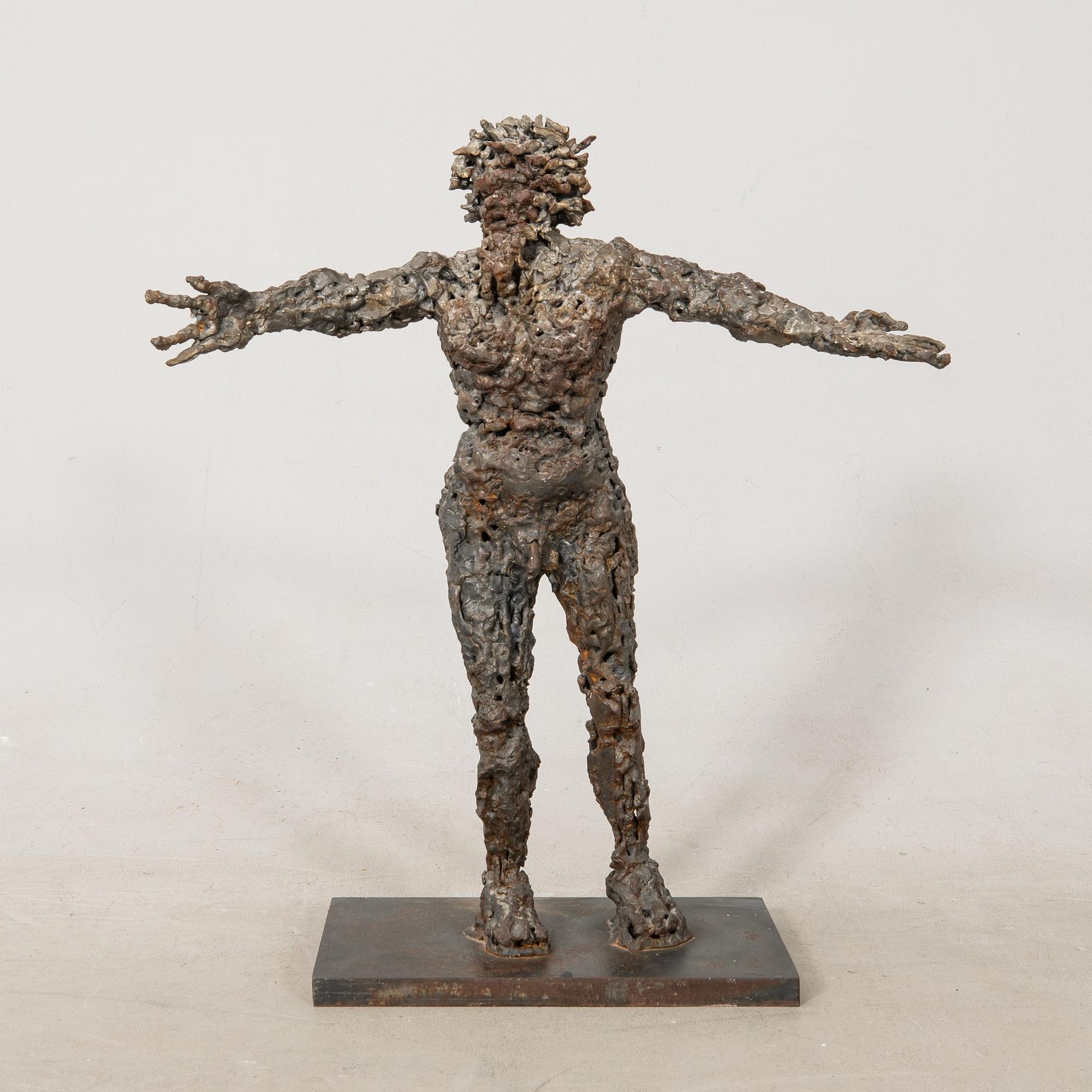 Jan Naliwajko, skulptur Stående man.