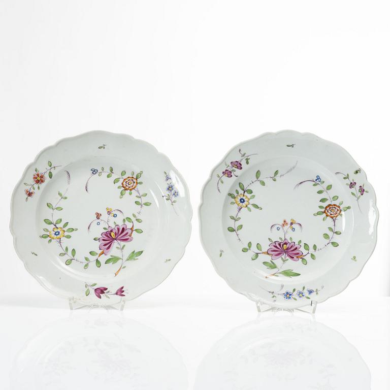 A pair of Meissen Marcolini dishes, circa 1800.