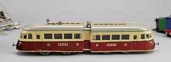 TÅGSET, 4 delar + räls. samt RÄLSBUSS "Autorail", Joustra + räls. 1900-talet första hälft.