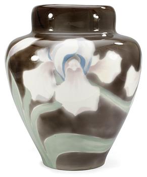 15. A Nils Emil Lundström art nouveau porcelain vase, Rörstrand circa 1900.