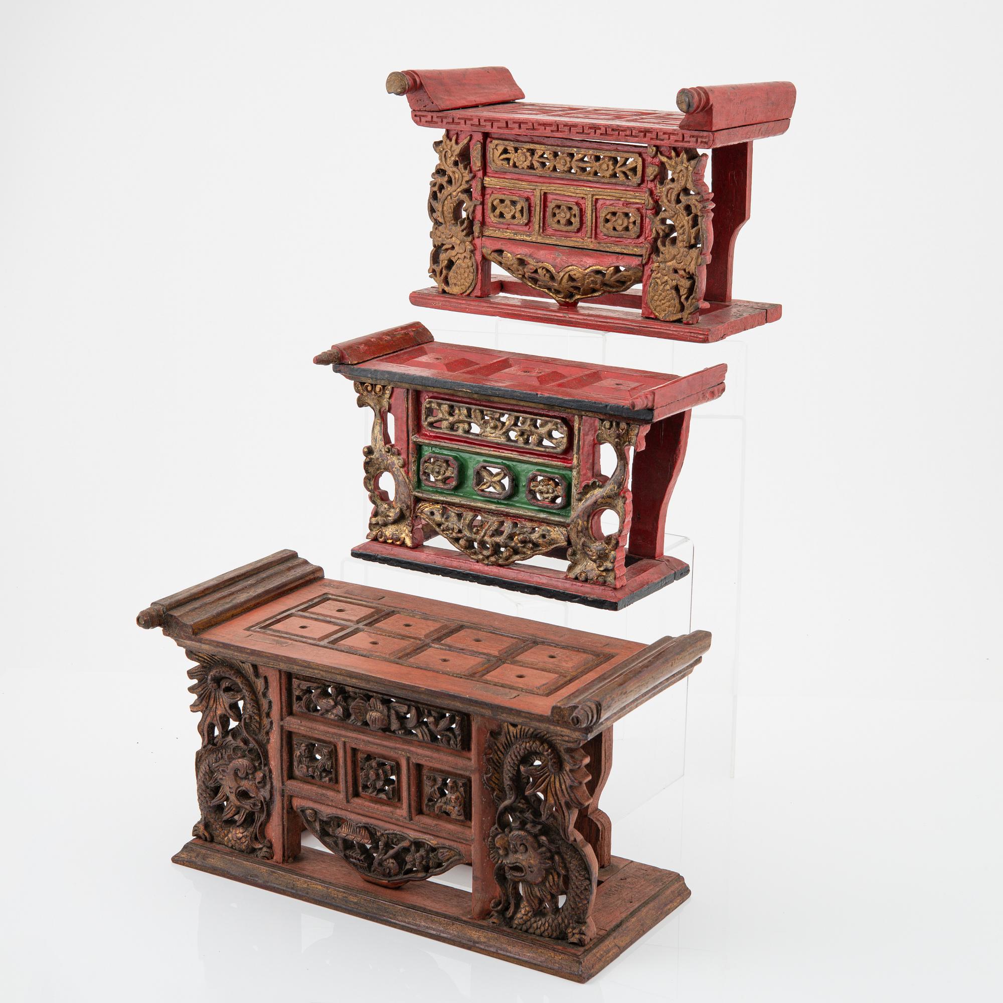 Tree red lacquer and gilded altar tables, Indonesia, Jakarta, 20th Century.
