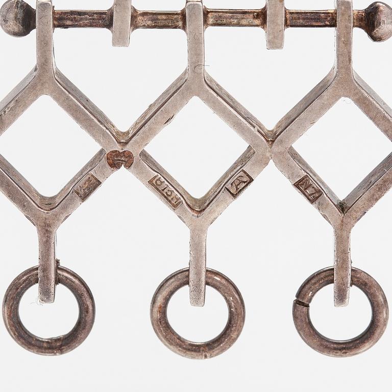 Jorma Laine, Halsband "Ruutu", silver. Kultateollisuus, Åbo 1967.