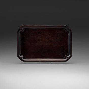 A tray, Qing dynaty (1662-1912).