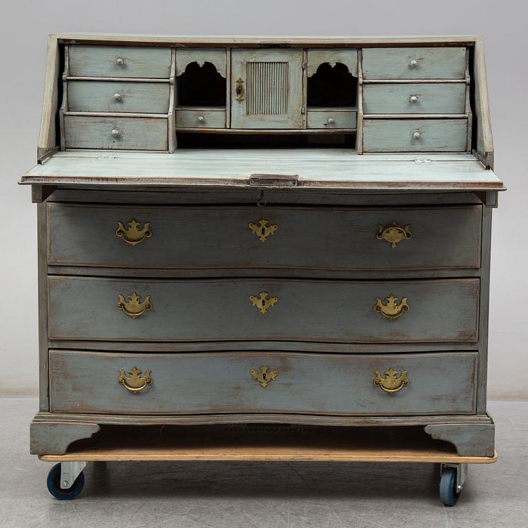 a secretaire from the first haöf of the 19th century.