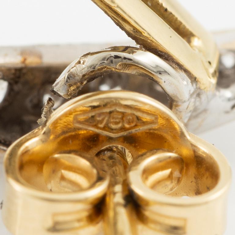 Earrings in 18K gold and white gold set with old-cut and brilliant-cut diamonds and cultured pearls.