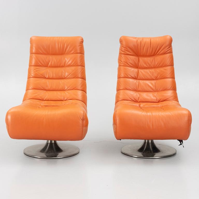 A pair of armchairs, late 20th century.
