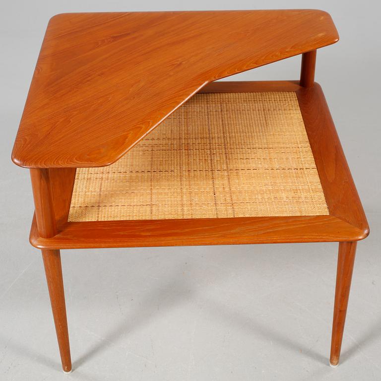 HÖRNBORD, "Minerva", Peter Hvidt och Orla Mölgaard- Nielsen, France & Son, Danmark, 1900-talets andra hälft.