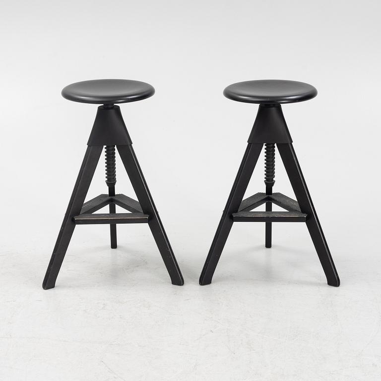 Konstantin Grcic, pallar, ett par, "Tom & Jerry, The Wild Bunch stool", Magis, formgiven 2012.