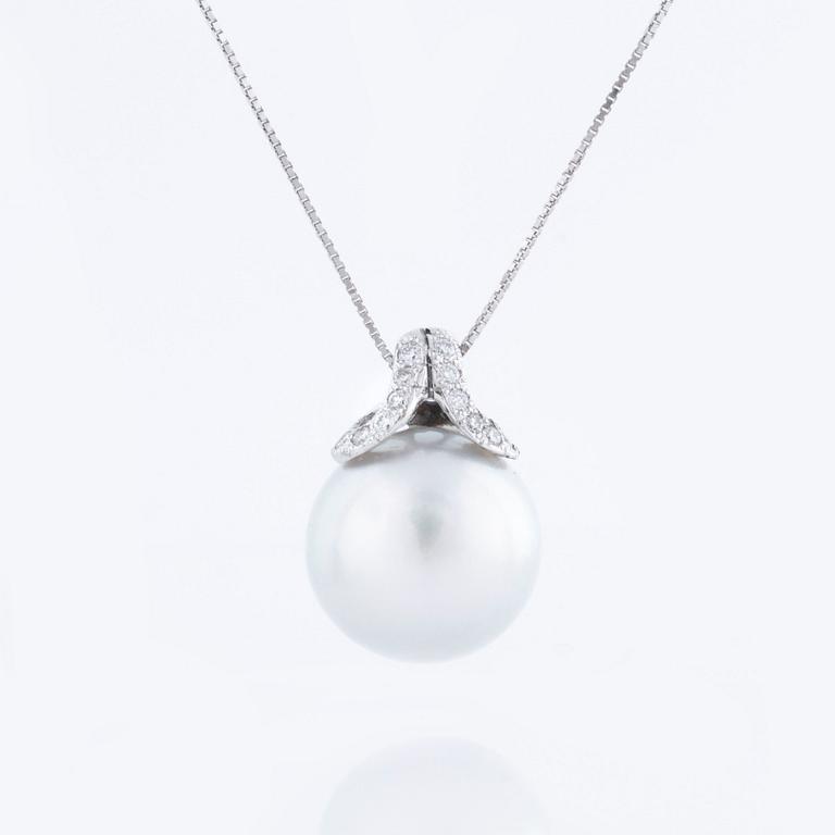 A cultured pearl and ca 0.15 cts brilliant cut diamond pendant.