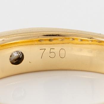 Ring halvallians 18K guld med briljantslipade diamanter.