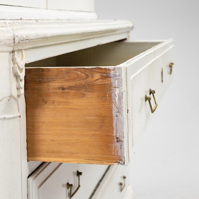 A late Gustavian cabinet, circa 1800.