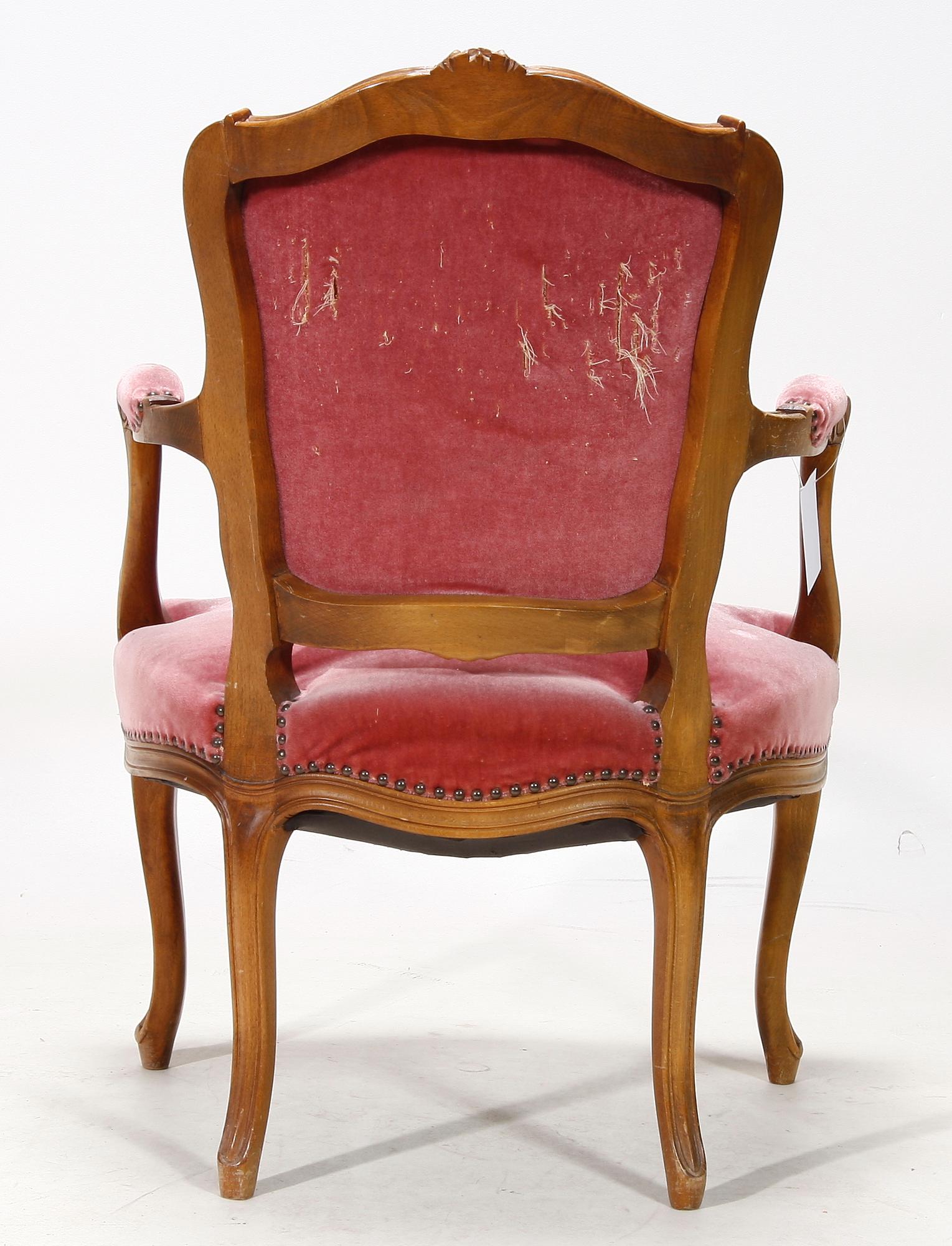 KARMSTOL, rokokostil, 1900-talets andra hälft.