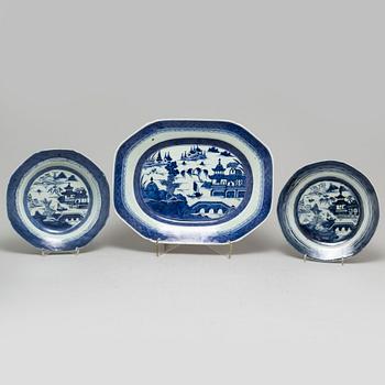 A blue and white part dinner service, Qing dynasty, 19th Century.