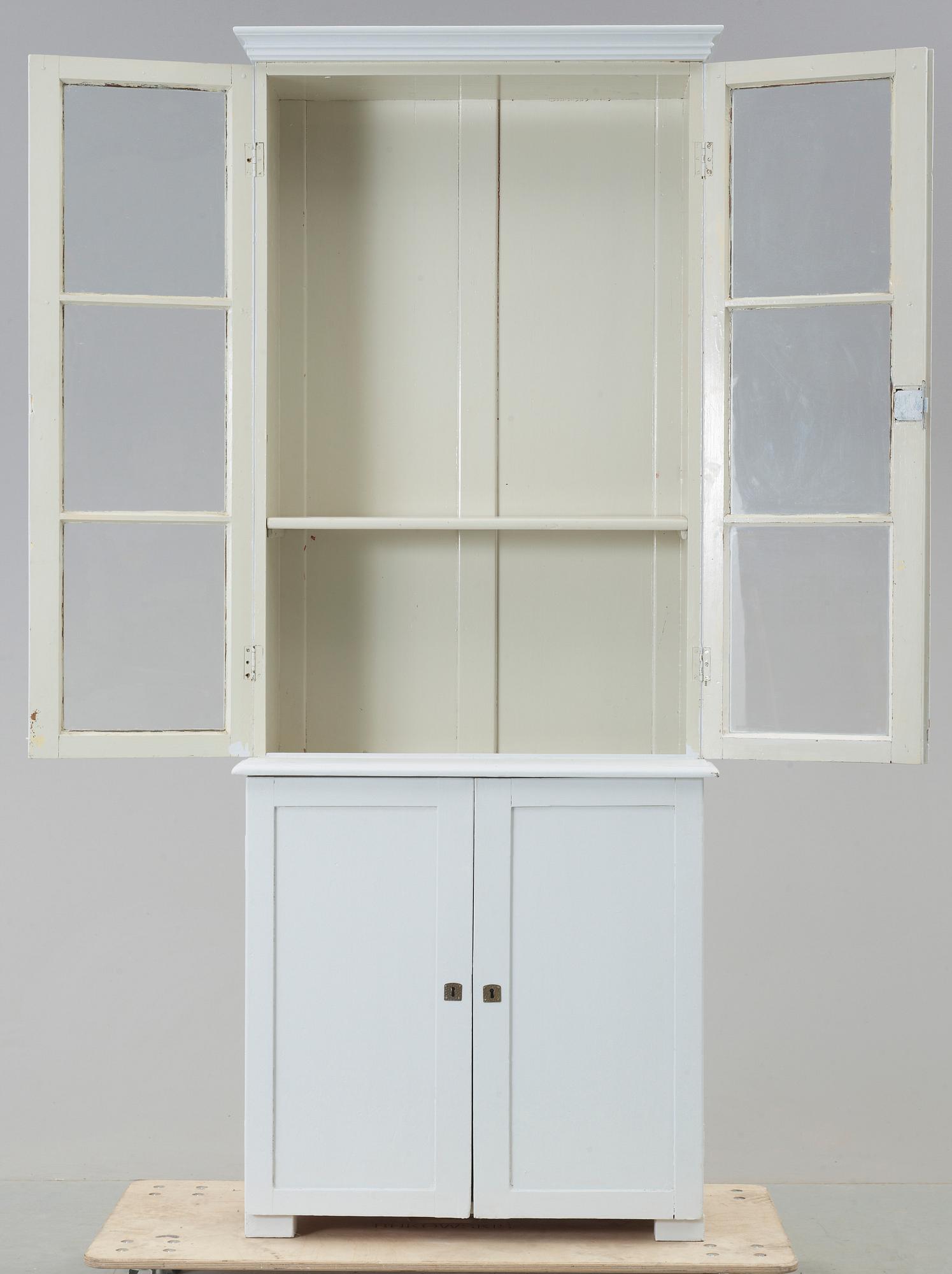 BOKSKÅP, 1800-talets andra hälft.