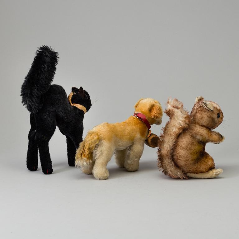 A set of seven stuffed Steiff animals, Germany, 1950/60s.