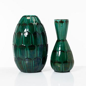 Anna-Lisa Thomson, vaser, ett par, ”Adria”, Upsala Ekeby, 1900-talets mitt.
