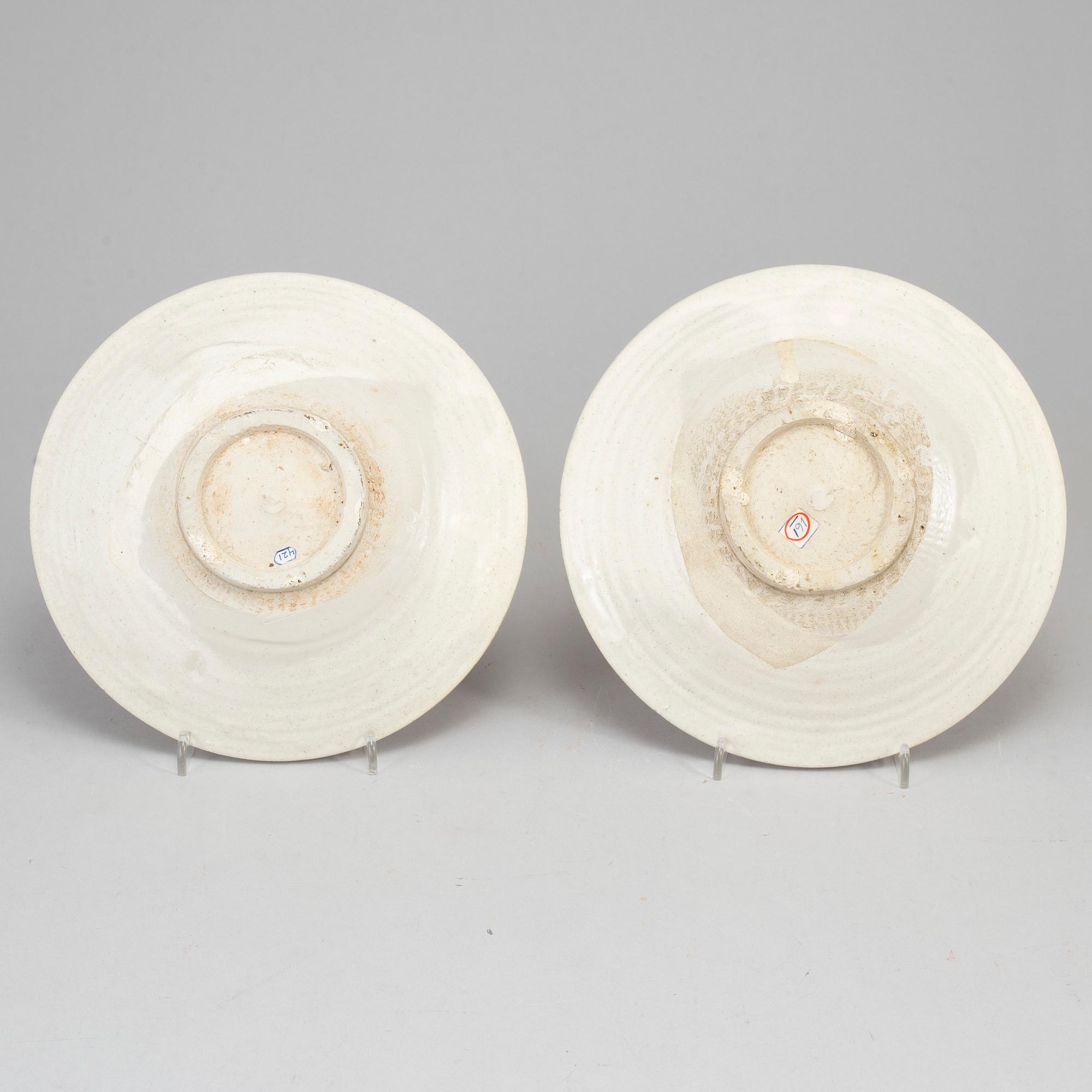 Two ceramic chitzhoutype bowls, presumably 19th Century.