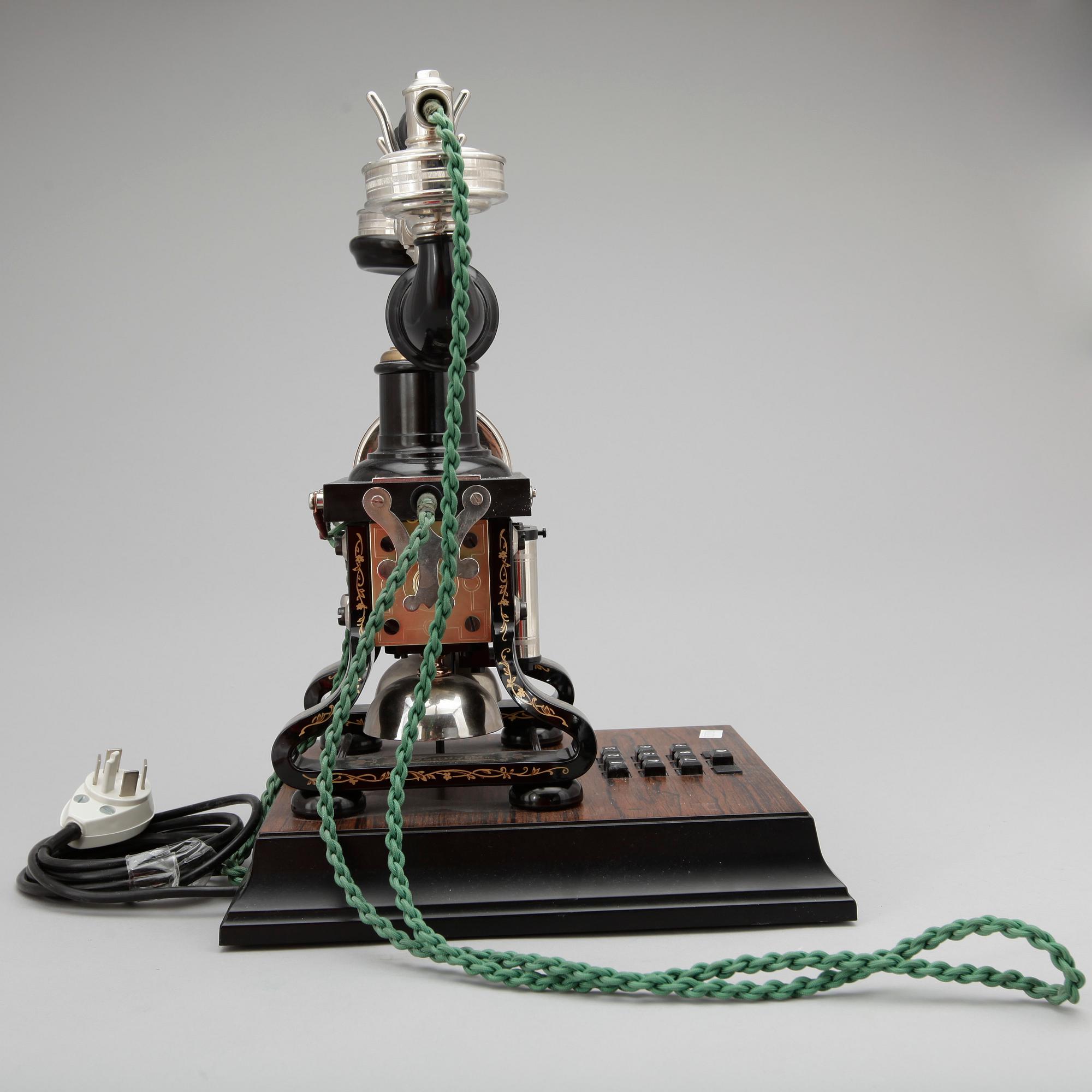 TELEFON, jubileumsmodell efter "Taxen", LM Ericsson. Sent 1900-tal.