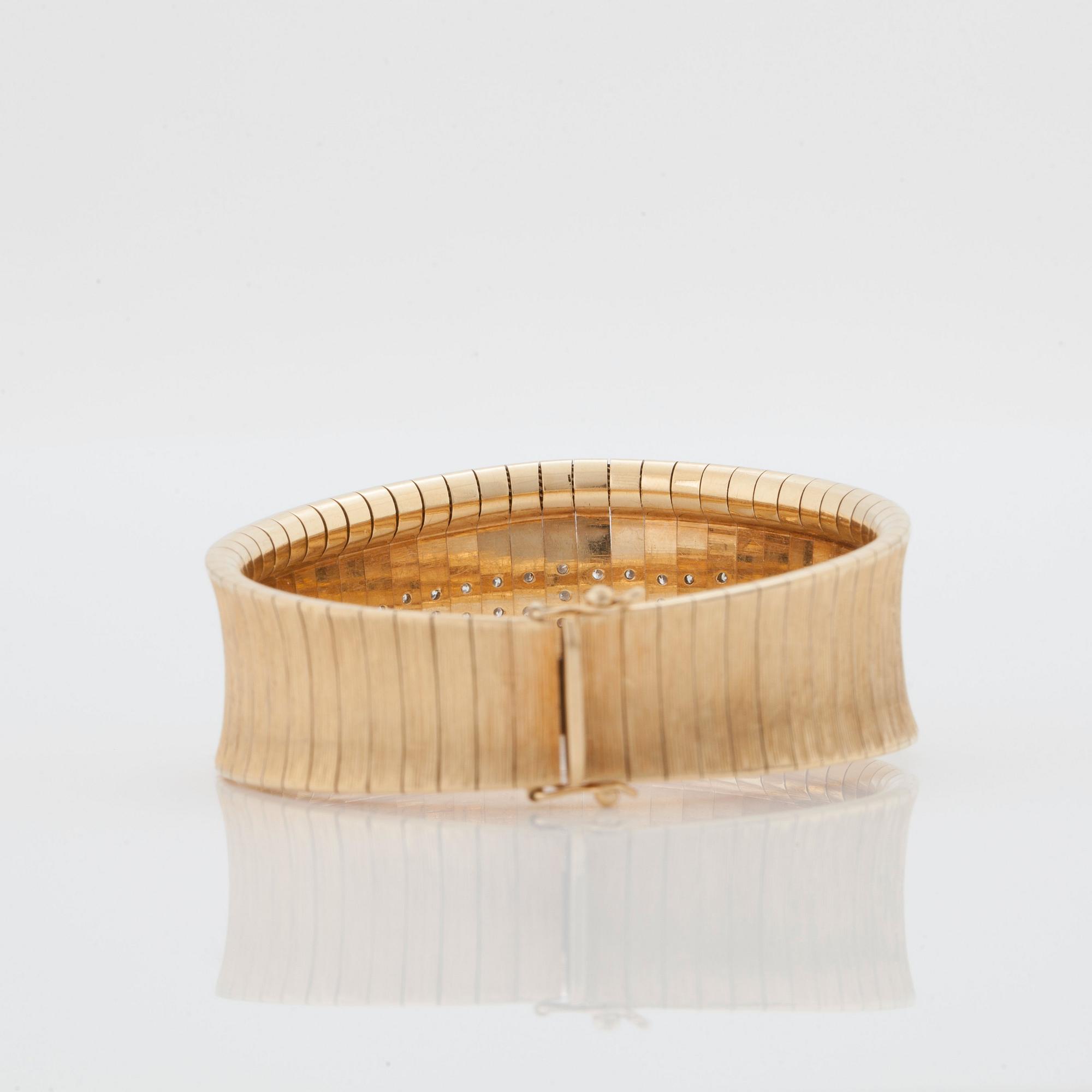 A BRACELET.