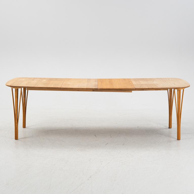 Matbord, "Timeless", Haslev Møbelsnedkeri, Danmark.