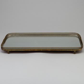 BORDSPLATEAU, mässing och glas.