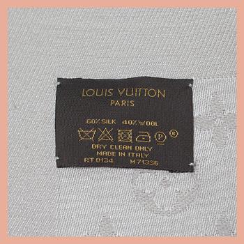 SJAL, Louis Vuitton.