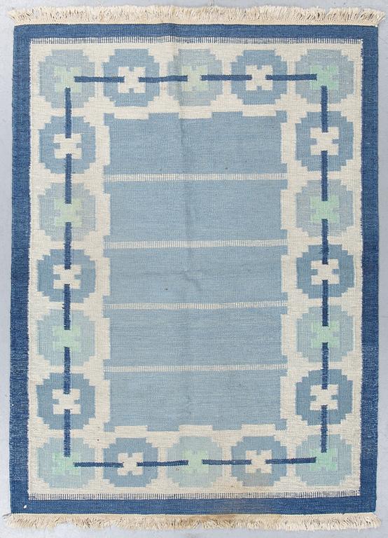 A carpet, flat weave, ca 197 x 147,5 cm, second half of the 20th century.