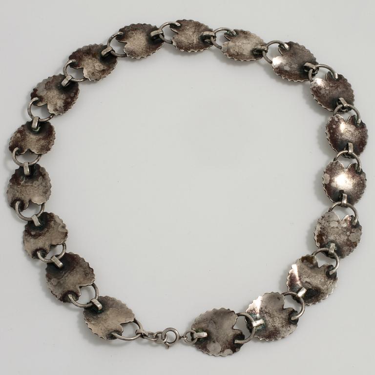 ARVO SAARELA, Enköping, 1953, collier.