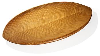 576. Tapio Wirkkala, A Tapio Wirkkala laminated birch leaf dish, Finland 1950's.