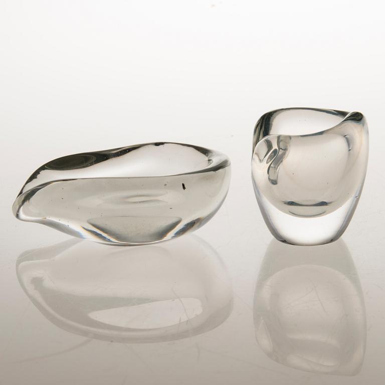 TAPIO WIRKKALA, two art glass objects, the other one signed Tapio Wirkkala Iittala, 1940-1950s.