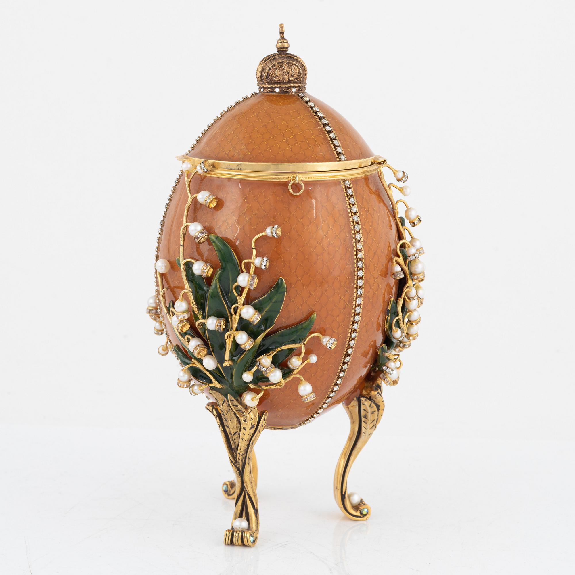 Emaljerat dekorationsägg, "Lily Of Valley", Vivian Alexander, efter Fabergé. Sent 1900-tal.